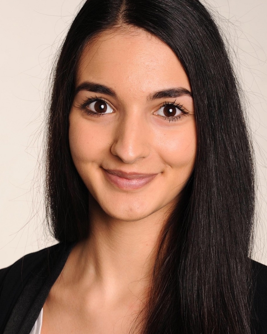 Profilbild von Özge- Nesin