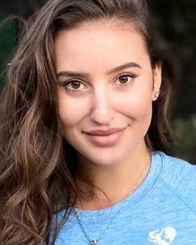 Profilbild von Lara Annalisa