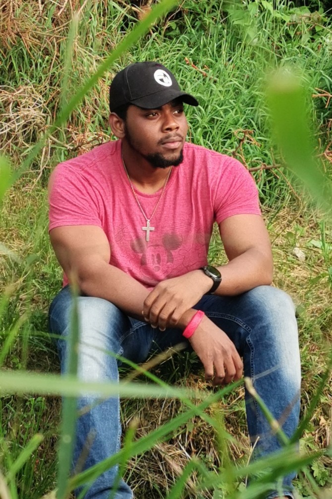Weiteres Foto von Ariel Kevin Foli