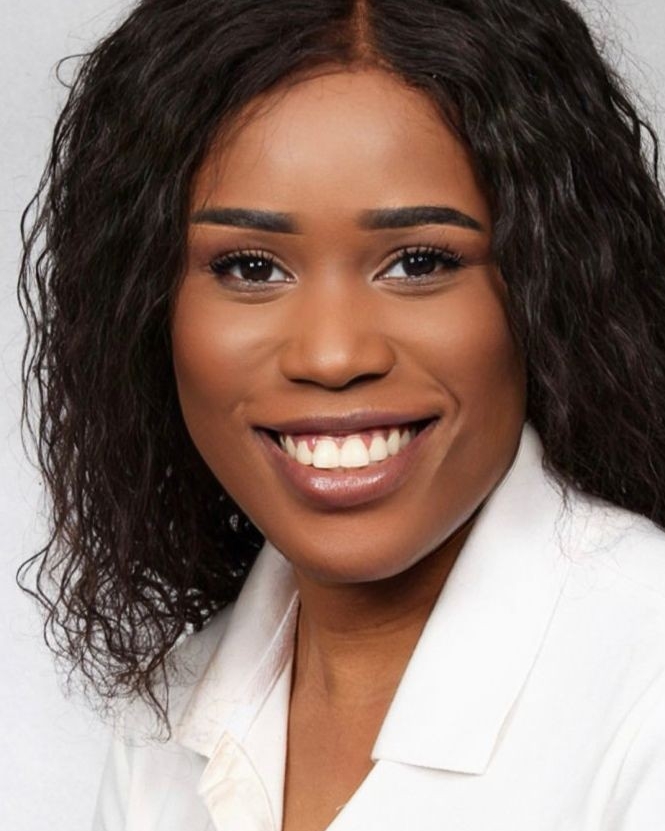 Profilbild von Stephanie Nkussu
