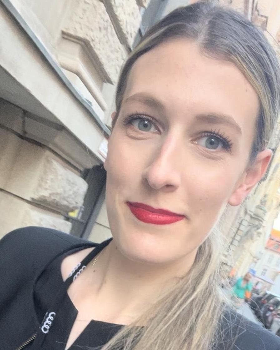 Profilbild von Bernadette Maria