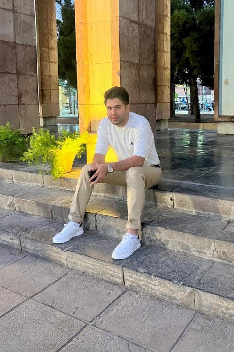 Weiteres Foto von Behrouz