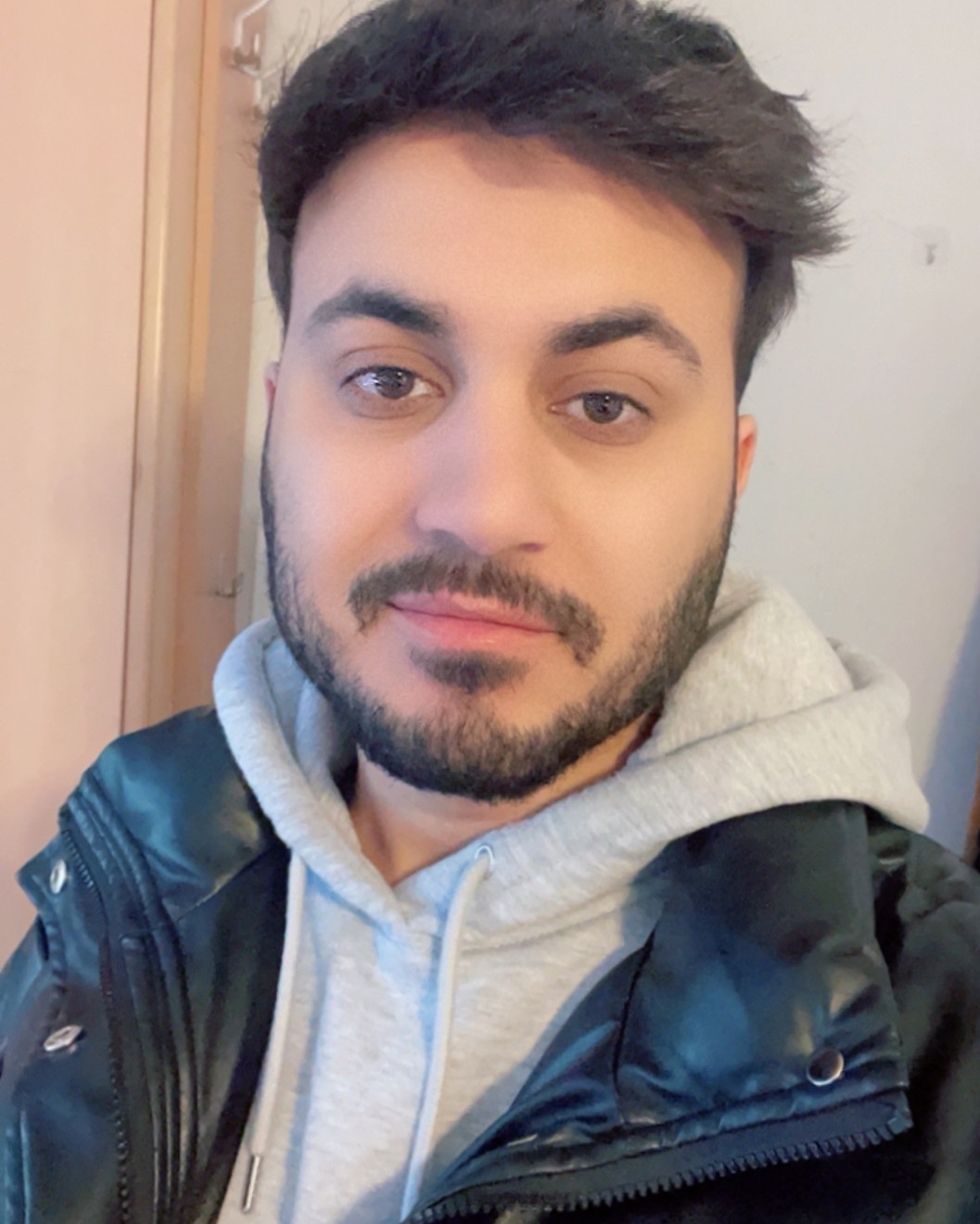 Profilbild von Azhar