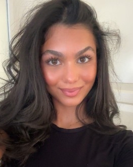 Profilbild von Yassmina
