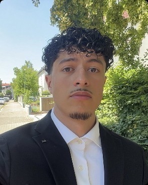 Profilbild von Zakaria