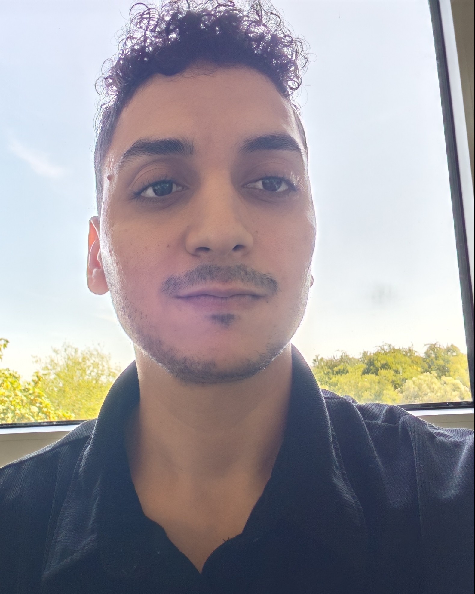 Profilbild von Ayoub