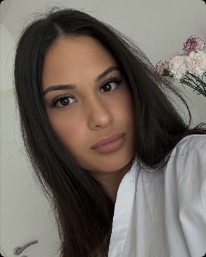 Profilbild von Esra