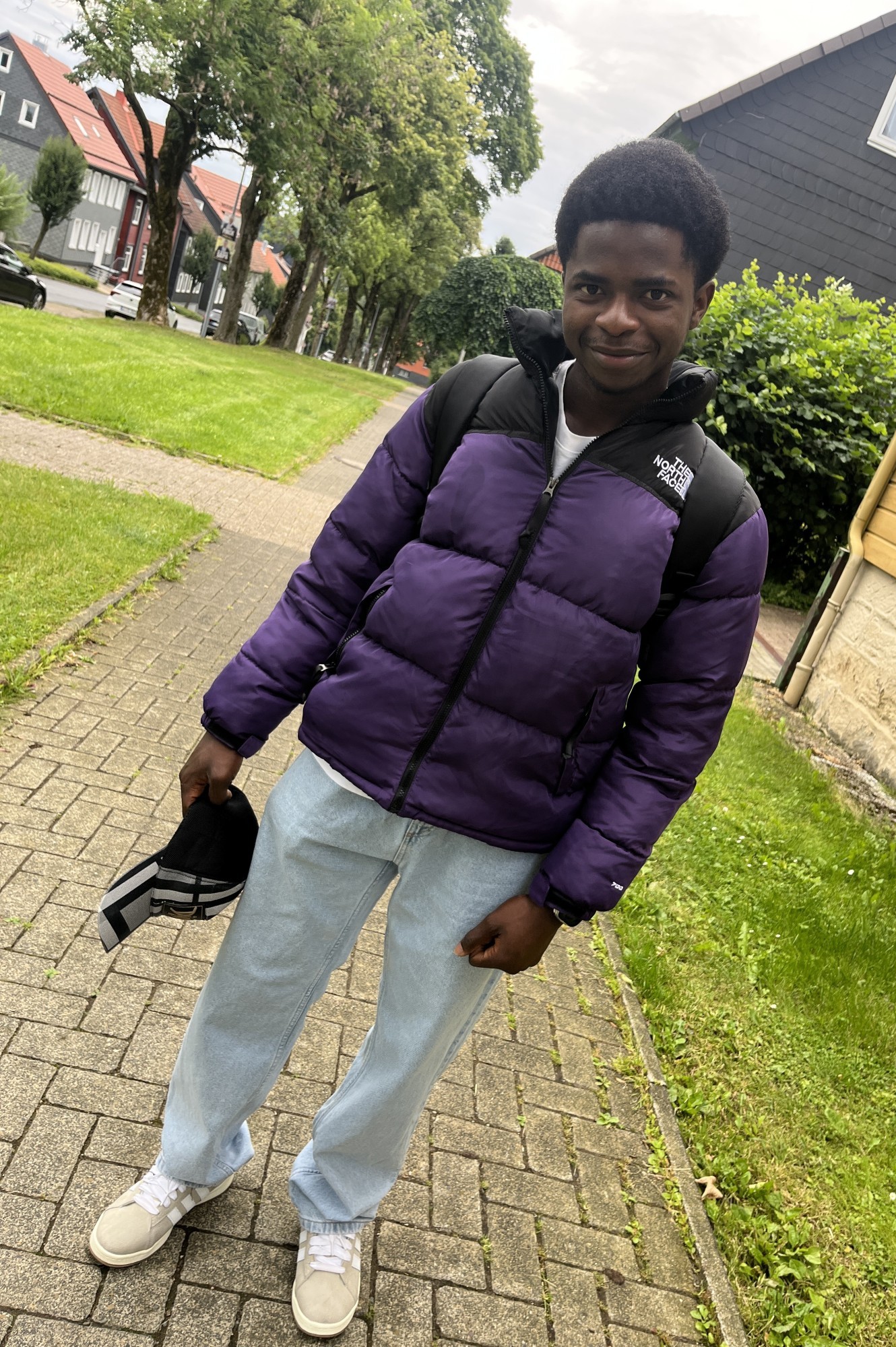 Weiteres Foto von Wise Godlove