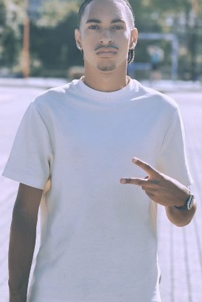 Weiteres Foto von Unique Jamal Andrew James