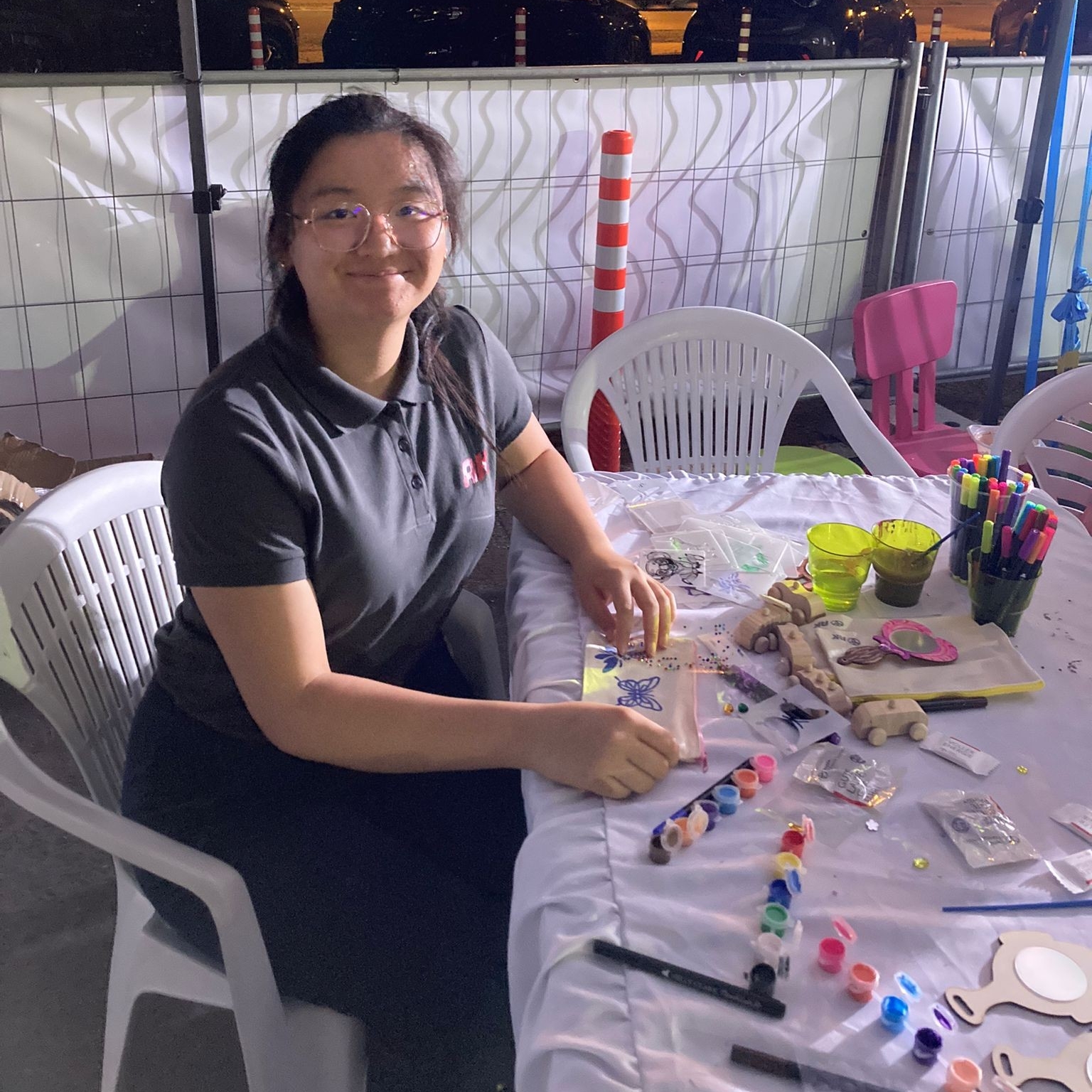 Zhongai Eileen bei der Arbeit