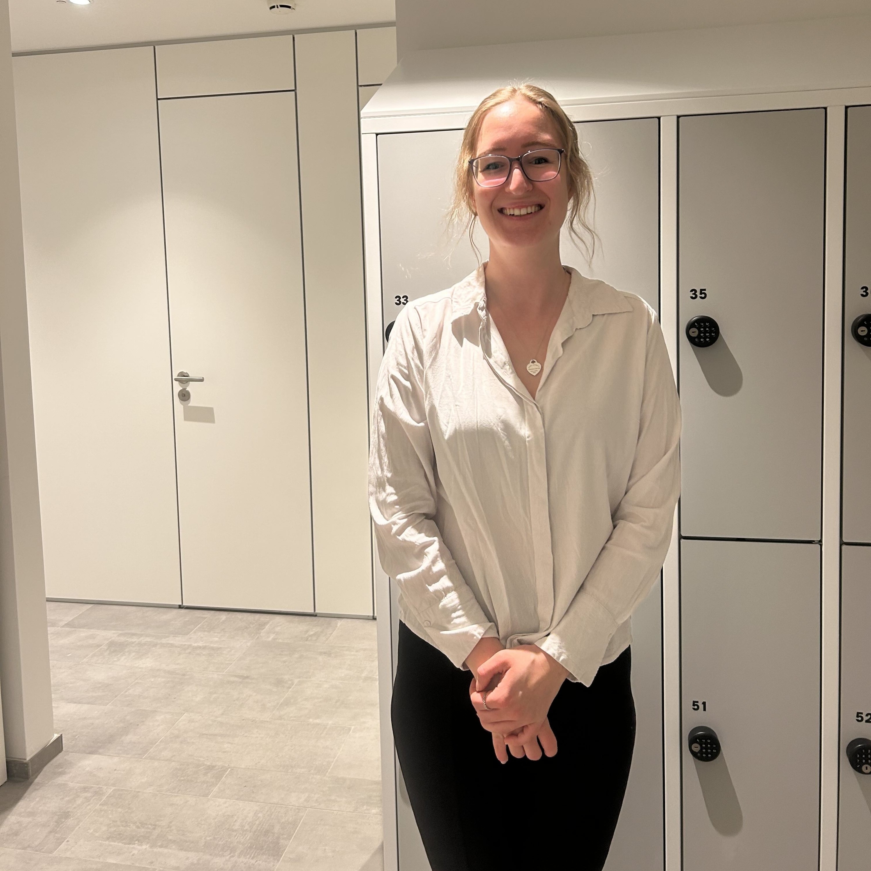 Kim-Lara bei der Arbeit