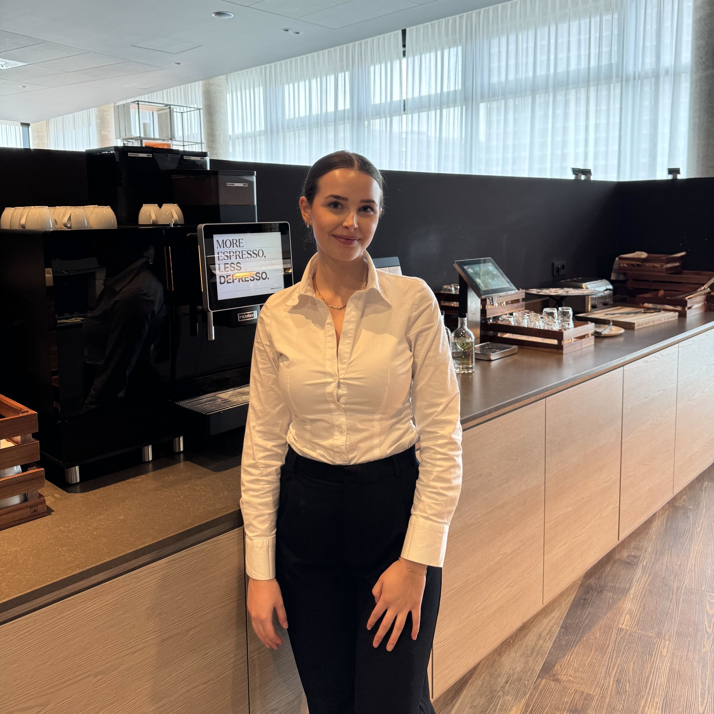 Nicole bei der Arbeit
