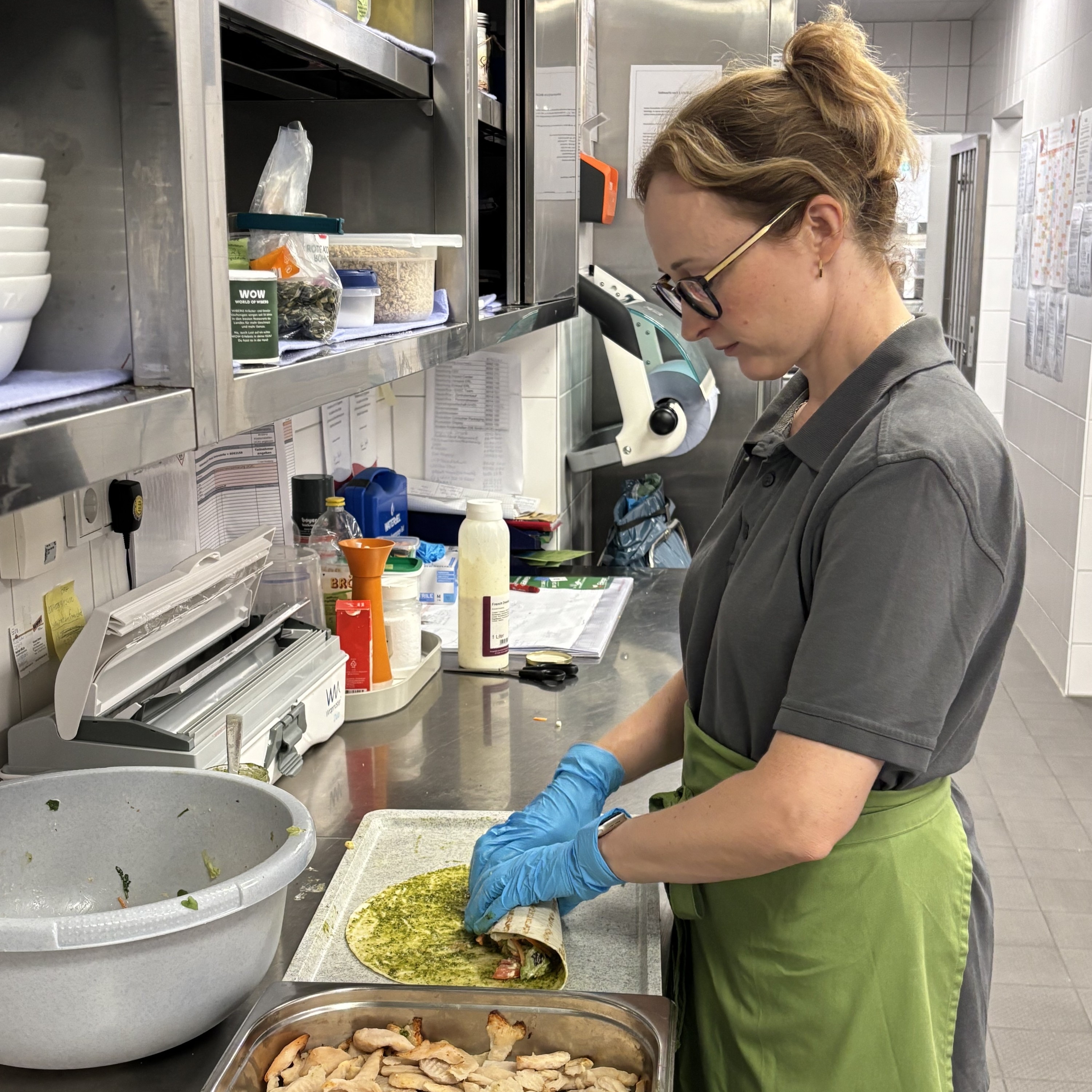 Olga bei der Arbeit