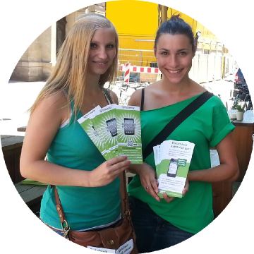 Zwei Promotion Hostessen