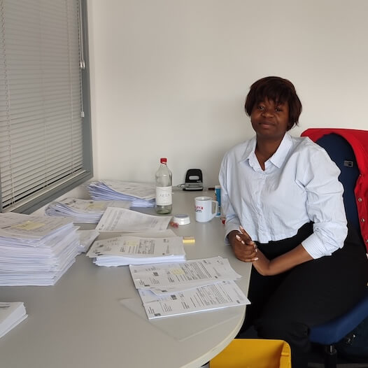 Bürohilfe in der Buchhaltung