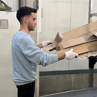 mahdi als produktionshelfer